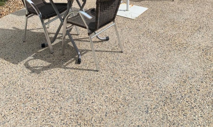 Beaumont-en-Veron Hotel | Le Relais du Velors