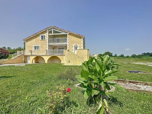 Horsarrieu House | Le relais - Groupe - BBQ - babyfoot - pingpong- netflix- clim