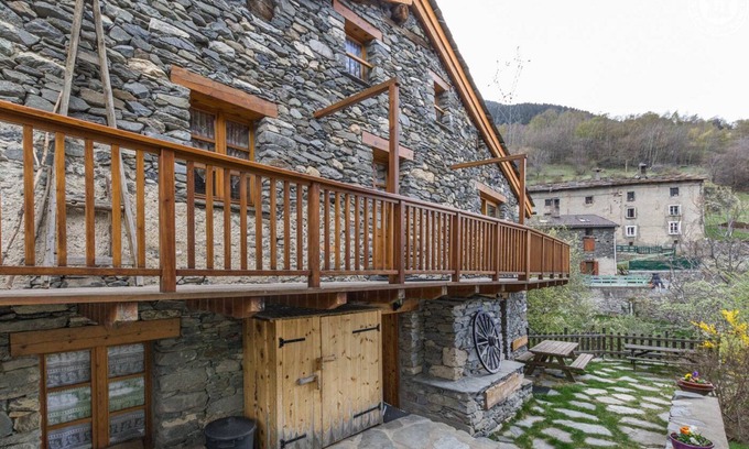 Saint-Andre House | LE Rocher Renod - St-andre