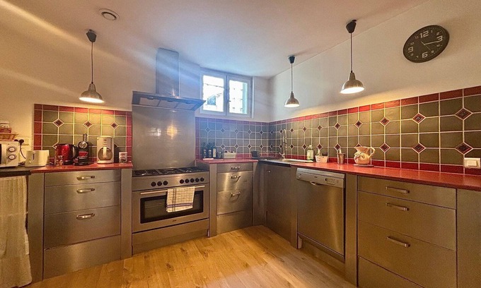 Quartier Administrations Apartment | Le Saint Antoine, Downtown, 2 bedrooms, A/C