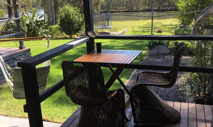 Woollamia Hotel | Le Shack- Studio by the river