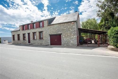 Beaumont House | Le Vél'Eau d'Heure