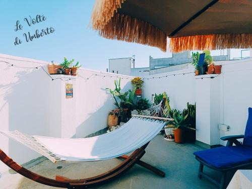 Sogliano Cavour Apartment | Le volte di Umberto: camera e rilassante terrazzo