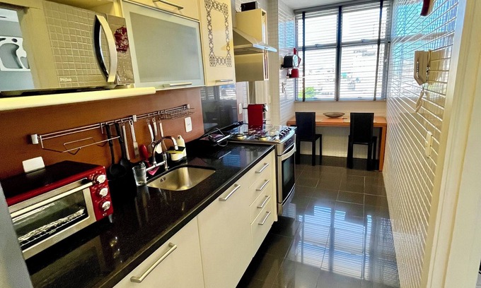 Leblon Apartment | LEBLON/CLEAN AND SOPHISTICATED DESIGN, BEST LOCATION, MODERN CONDOMINIUM