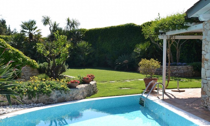 Merine Villa | Lecce apartment with private pool - CamelieSuites