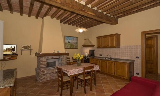 Vicopelago Apartment | LEDA - Apt with 2 Bedrooms and Garden View