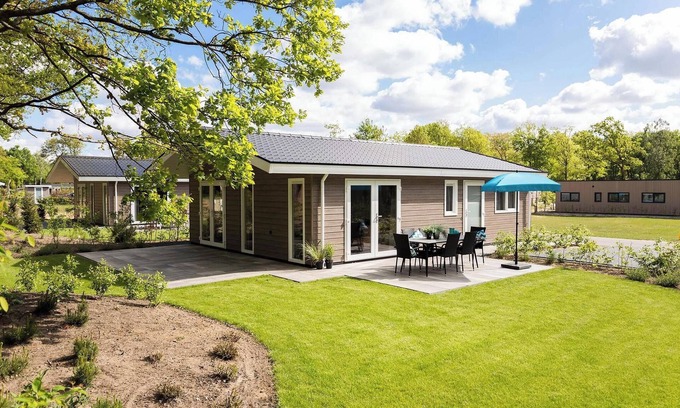 Avenhorn Ski Chalet | ✓ Leijhoeve at Park Westerkogge ✓ Holiday home for 6 people ✓ Located in Berkhout (North Holland) ✓ Waterfront holiday resort ✓ Book directly at the resort