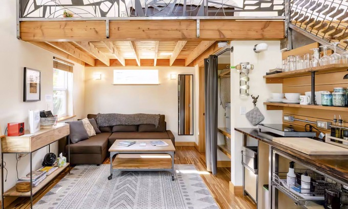 Mississippi District House | Lemon Door Tiny Home in Mississippi District, near downtown & Convention Center