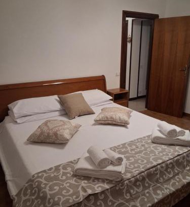Zona LIII Tomba di Nerone Apartment | Lemon Garden Home