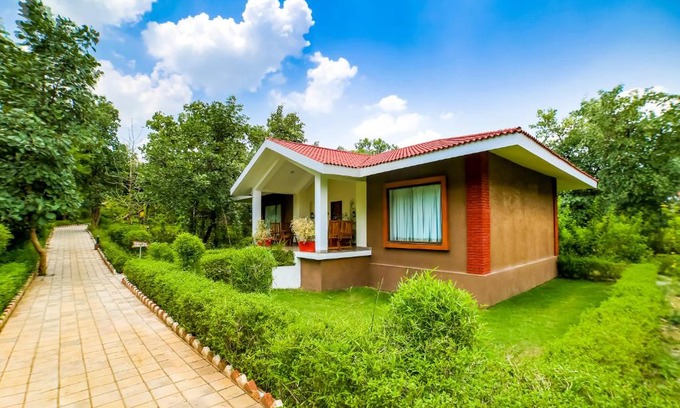 Tala Hotel | Lemon Tree Wildlife Resort, Bandhavgarh