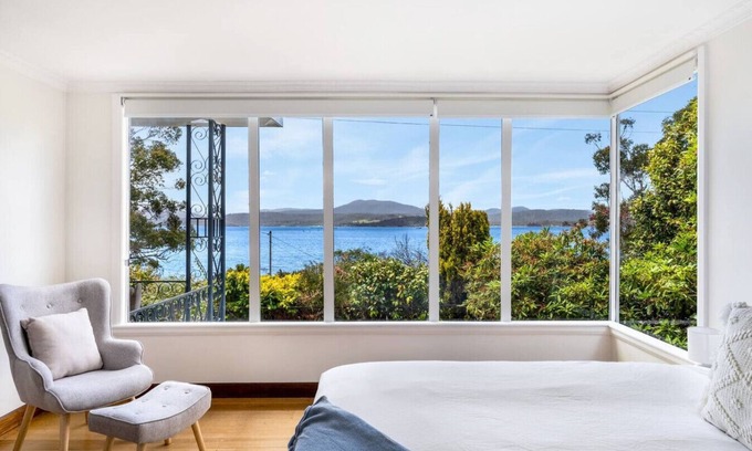 Police Point Apartment | Lemonade by the Beach: Serene Huon Valley Retreat with Water Views