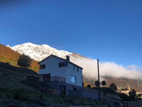 Cavedago Bed & Breakfast | LENIS Bed and Breakfast