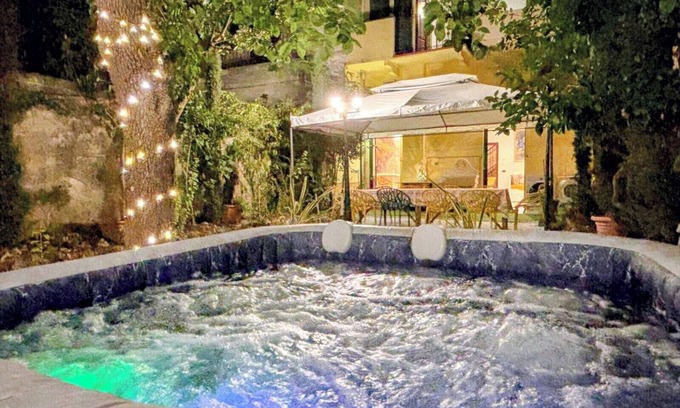 Pisa City Centre House | Leonardo House Pisa Garden Center Whirlpool Pool