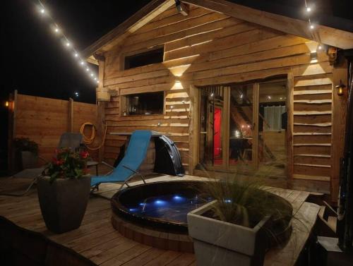 Septmoncel les Molunes Ski Chalet | Les Étoiles de Bevy Chalet insolite Love Room