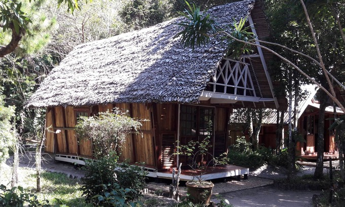 Brickaville House | Les Acacias Bungalows Manambato