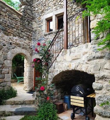 Saint-Jean-du-Gard House | Les Châtaigniers Gîtes du Mas Haut