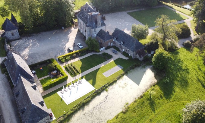 Vautorte Cottage | Les Gîtes du Domaine de la Cour - 20 Couchages - Piscine - Spa Extérieur
