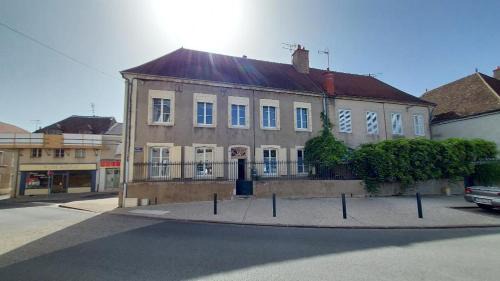 Chateaumeillant Apartment | Les Gites du château