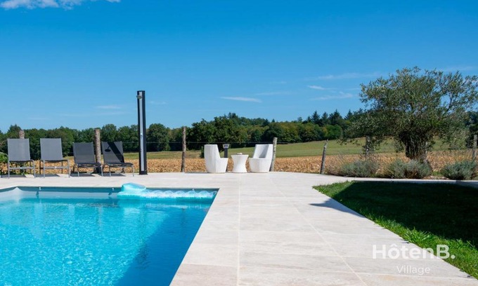 Panazol House | "Les Lièvres" House Air-conditioned Relaxation Oasis with Pool & Jacuzzi