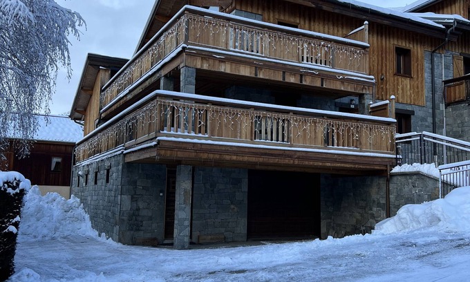 Le Bettaix Apartment | LES MENUIRES BEAUTIFUL APARTMENT OF CHARM ANY COMFORT AND SPA IN CHALET
