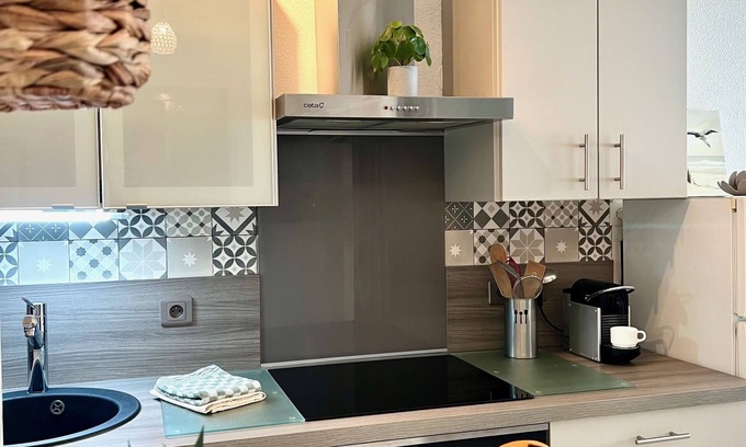 Les Sables d'Olonne Apartment | Les Océanes Side Sea View Apartment – Sleeps 3!