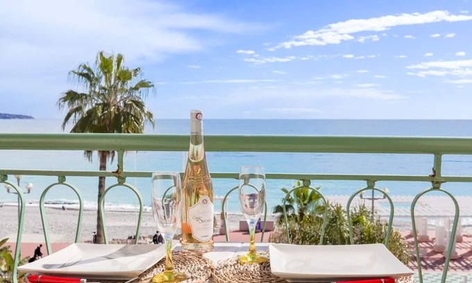 La Californie Apartment | Les Yuccas Promenade des Anglais by Interhome
