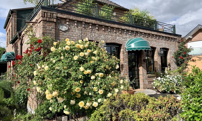 Rees Cottage | Let your soul dangle.