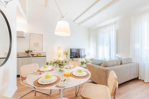 Lucca Historical Center Apartment | Letizia Loft