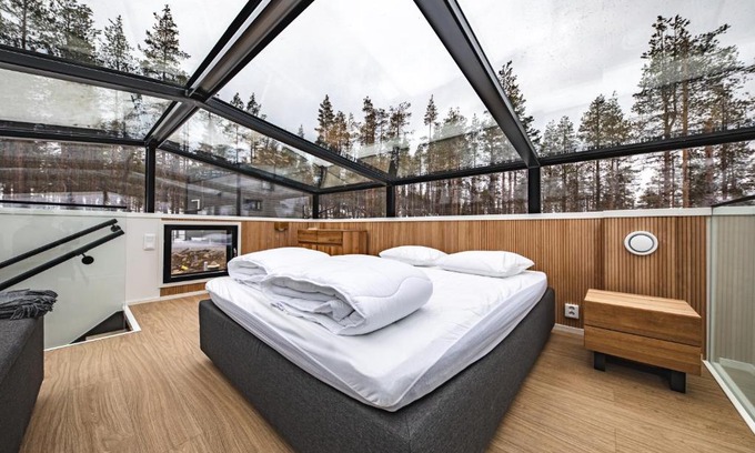 Sirkka Ski Chalet | Levin Primus - Your Glass-Roof Gateway to Laplands Magic