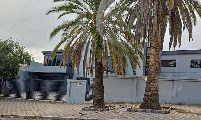 Windhoek House | Li-Bru Self Catering Accommodation