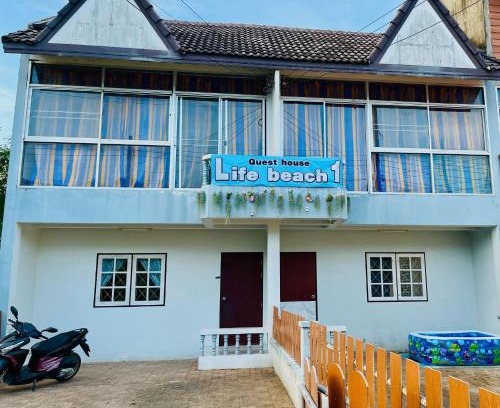 Saphli Bed & Breakfast | life beach 1