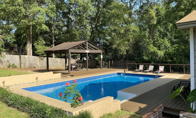 Tallahassee House | Life is better by the pool, near FSU,nPrivate pool, pet friendly, sleeps 8!
