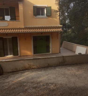 Agioi Deka House | Ligeris house 2