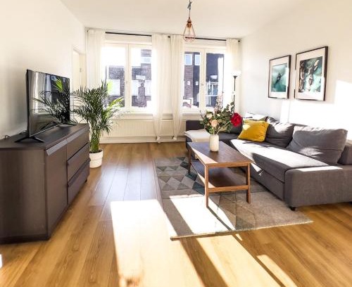 Amsterdam West Apartment | Light and quiet haven next to park