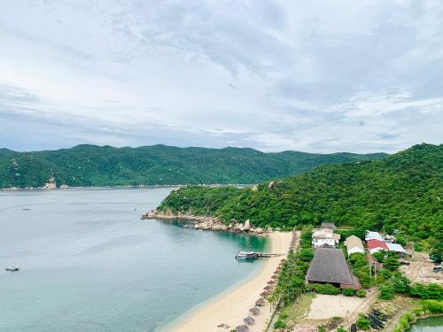 Van Ninh Resort | Light Coral Đầm Môn Resort