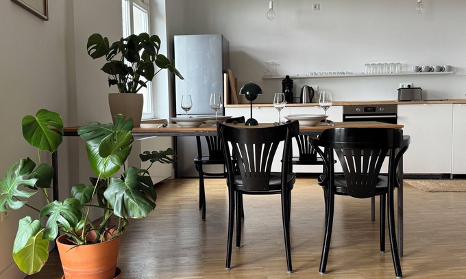 Wuppertal Apartment | Light-flooded open-plan apartment, high-quality furnishings, great bathroom and balcony