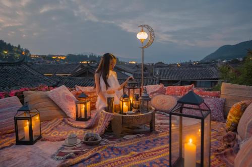 Dayan Old Town House | Lijiang Hearing Flower Hall Garden Inn Butterfly Language Shop