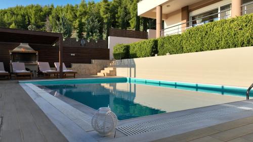 Nerotrivia Villa | Lila's Villa