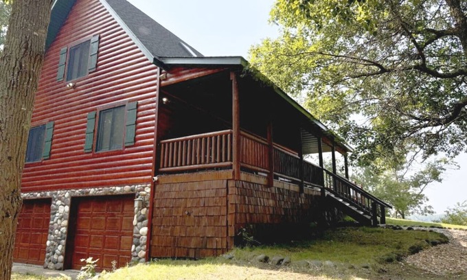 Webb Lake House | Lily Lake - 3br 2 King 1 Queen - UTV Snowmobile