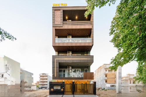 Gurugram Apartment | Lime Tree 1BHK Service Apartment Near Artemis Hospital Sector 52 Gurgaon