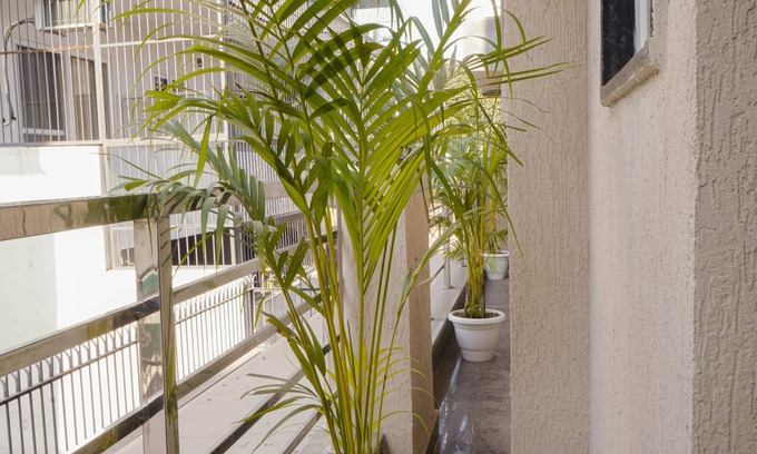 DLF Phase 5 Apartment | Lime Tree 2 Bhk Apartment Golf Course