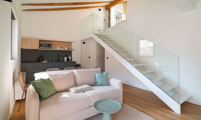 Old Town Apartment | Limehome Pamplona Hilarión Eslava