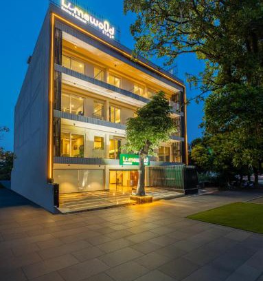 Gurugram Hotel | Limewood Signature - Golf Course Extension Road