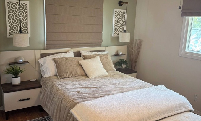 Lincoln House | Lincoln Getaway: 3BR/3BA Home + Arcade & Backyard