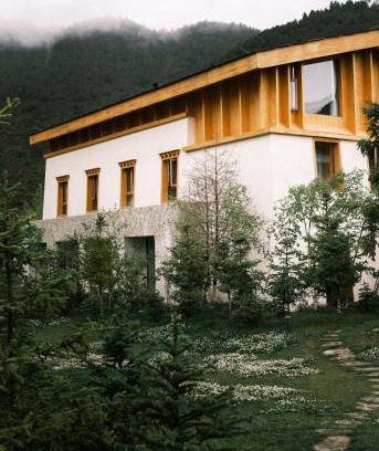 Shangri-La Hotel | Linden Centre Naada