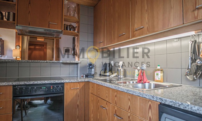 St. Luc Ski Chalet | Linen is not included in the service. We provide, if desired, linen packages including bed linen, ba