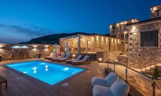 Agios Ioannis House | Lithoessa Luxury Apartments