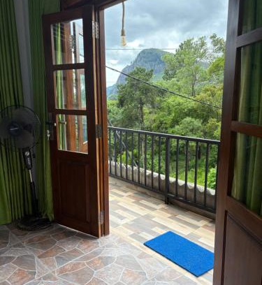 Ambagollapathana House | Little Hideaway Home Stay