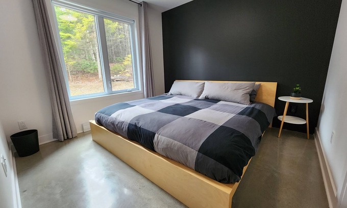 Saint-Faustin-Lac-Carre Cottage | Little Home Box in the wilderness surrounded by ski resorts and hiking mountains