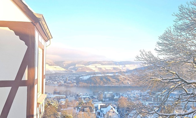 Boppard Apartment | Little Rhine View Château (EG) : Apartment with view of the largest Rhine bend